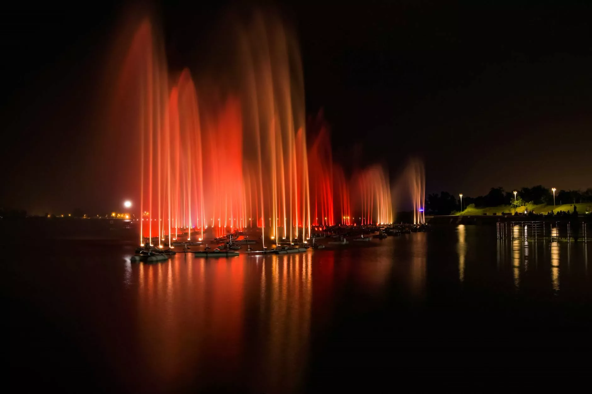 Fontanna Magica de Montjuïc nocą