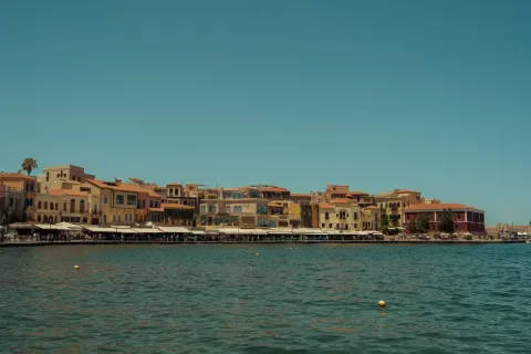 Kreta: Chania czy Heraklion — które lotnisko i region wybrać na wakacje?