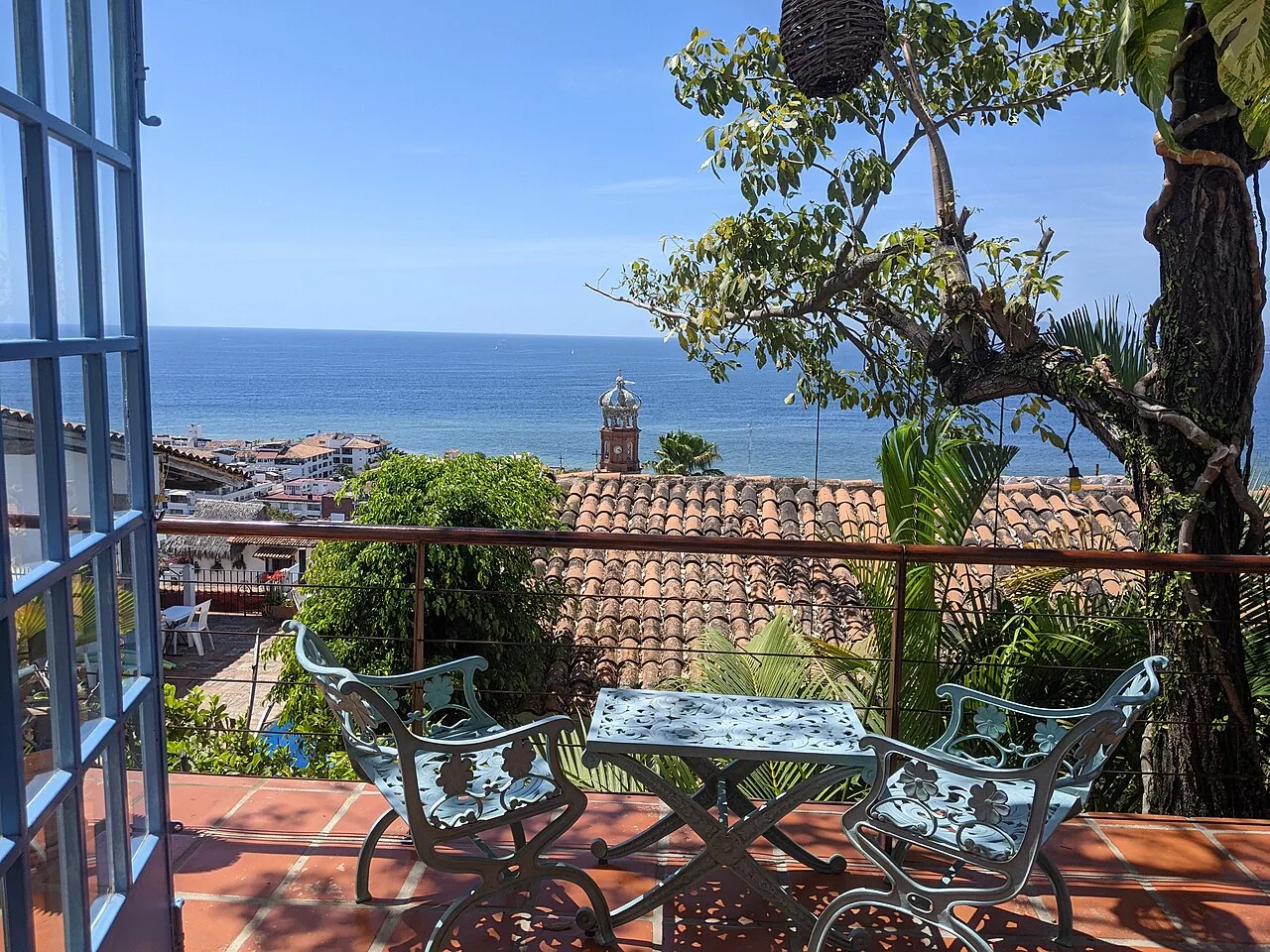 Sea View, Side Sea View i Partial Sea View — co oznaczają i kiedy warto dopłacić?