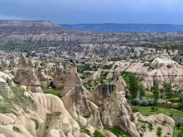 Kapadocja na 3–4 dni — Göreme, lot balonem i plan bez gonitwy