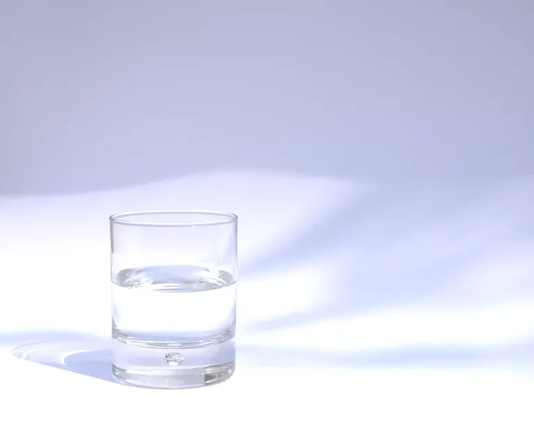 Szklanka bezpiecznej wody pitnej