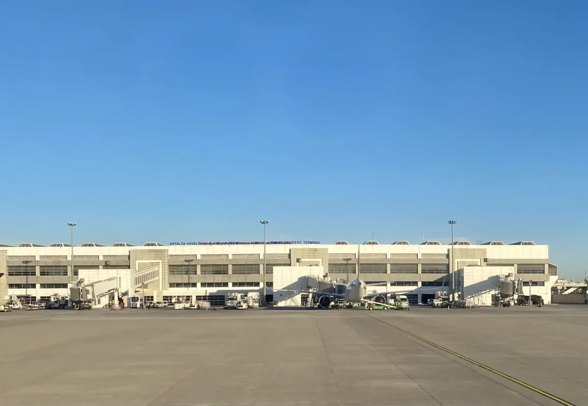 Terminal lotniska Antalya w Turcji