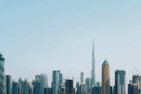 Różnica czasu w Dubaju i ZEA: czas letni, zimowy i godziny lotów