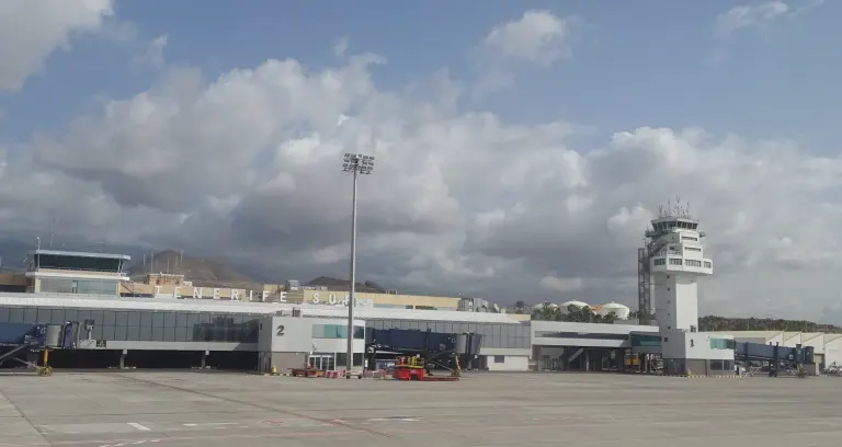 Ile trwa lot na Wyspy Kanaryjskie? Teneryfa, Gran Canaria, Fuerteventura i Lanzarote