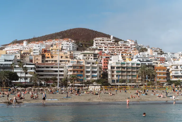 Różnica czasu na Wyspach Kanaryjskich: Teneryfa i Gran Canaria a Polska