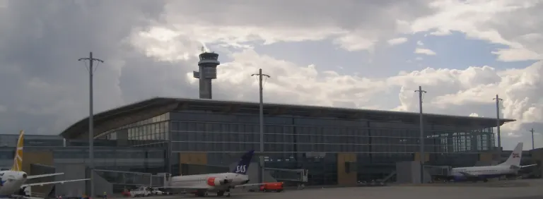 Norwegia czasowo przywróciła kontrole graniczne. Co to znaczy dla podróżujących do Oslo