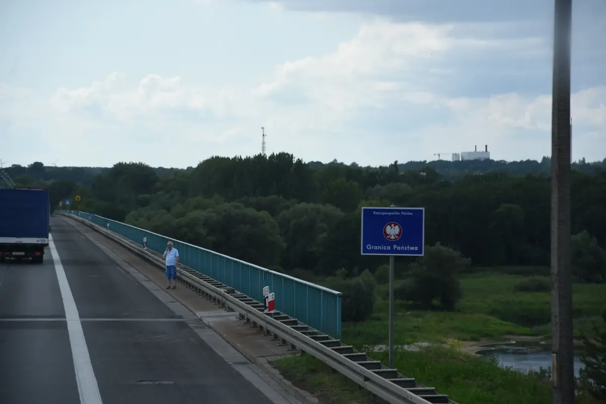 Droga za przejściem granicznym w Świecku w kierunku Niemiec