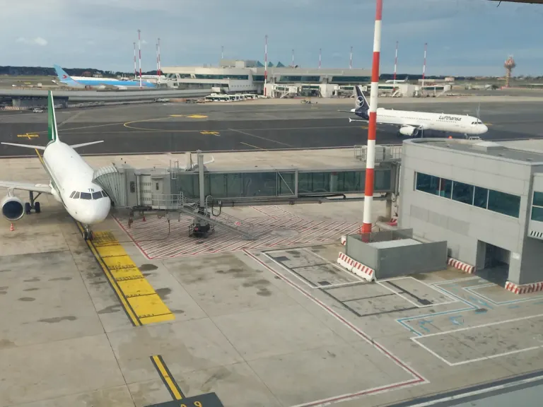 Rzym: całodniowy strajk kontroli bezpieczeństwa na lotniskach Fiumicino i Ciampino