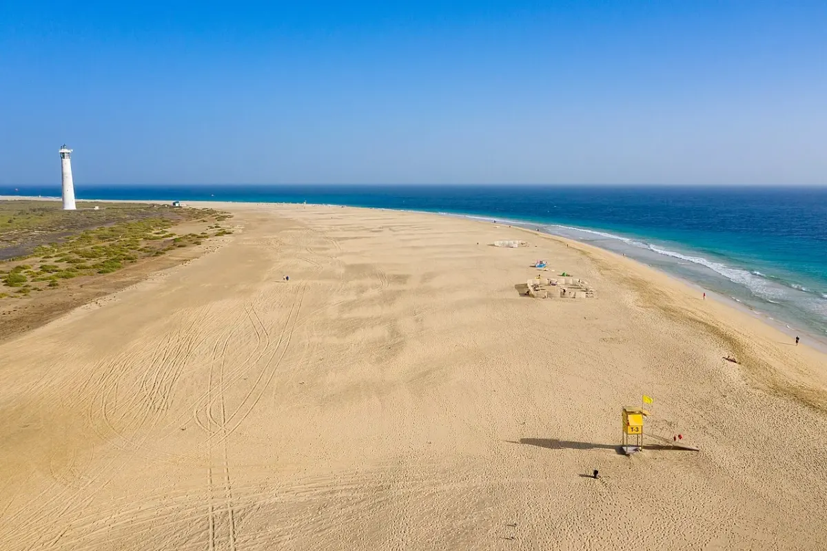 Plaża Jandía na Fuerteventurze i ocean