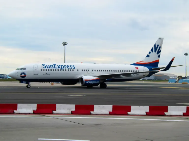 Samolot SunExpress Boeing 737-800