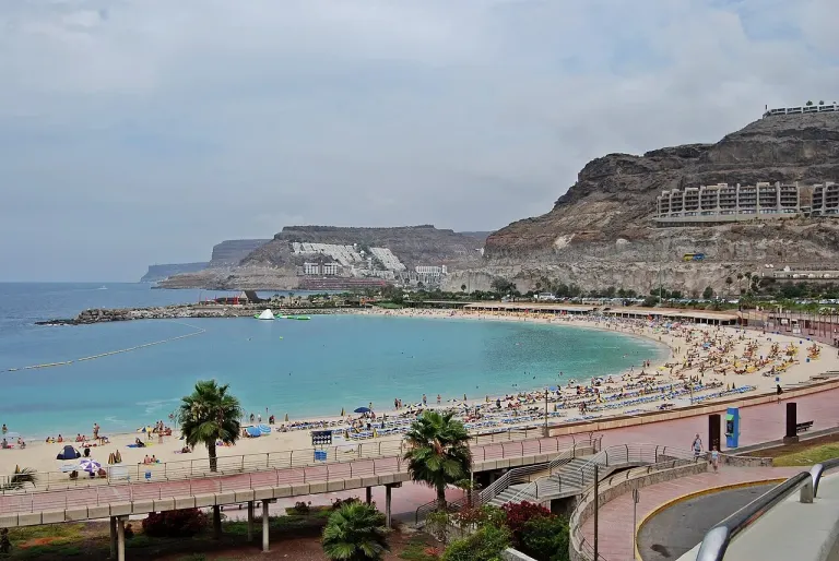 Plaża Amadores na południu Gran Canarii