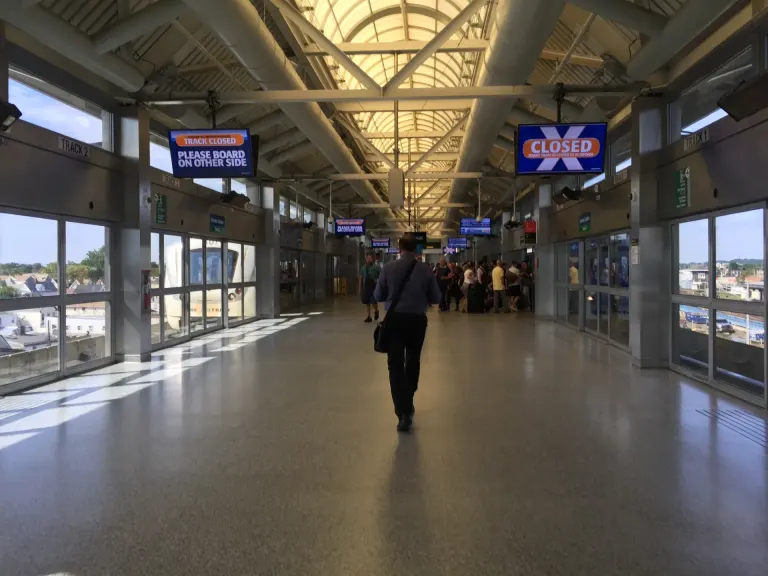 Nowy Jork: cztery nocne przerwy AirTrain na lotnisku JFK