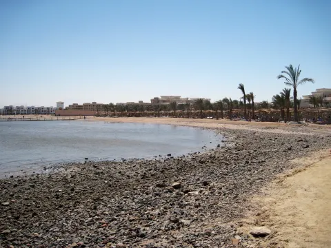 Pickalbatros Palace w Hurghadzie otworzył Beach Club przy plaży