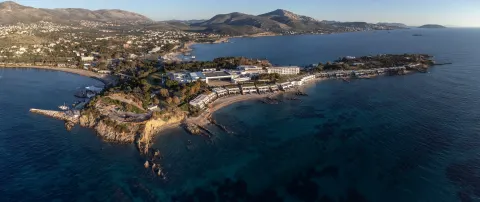 Grand Resort Lagonissi zamknięty na zimę. Powrót zapowiedziano na kwiecień