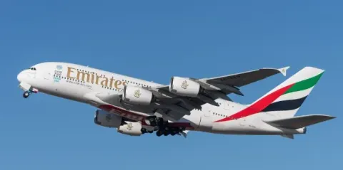 Emirates wznawiają loty z Dubaju. Wraca też połączenie z Warszawą