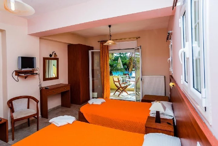 Hotel Oscar Villa and Studios