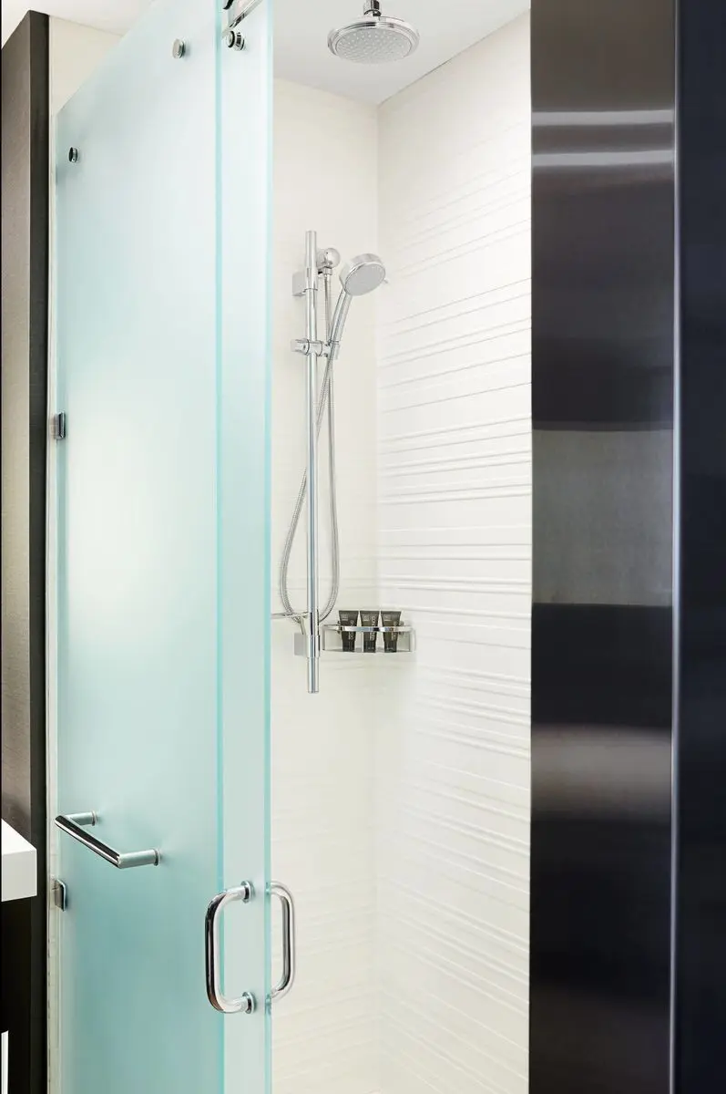 Łazienka w pokoju hotelu AC Hotel Miami Aventura