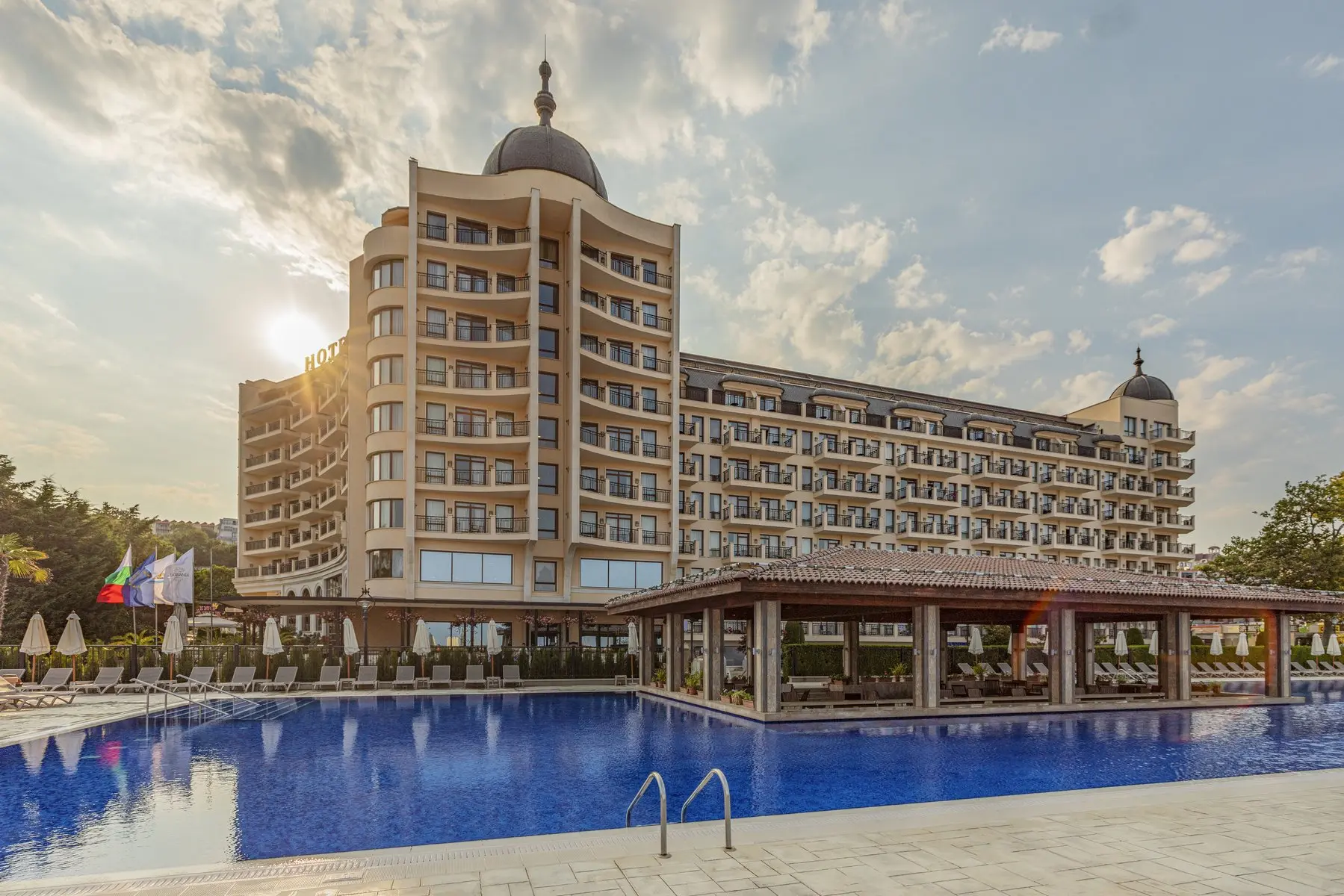 Basen w hotelu Admiral