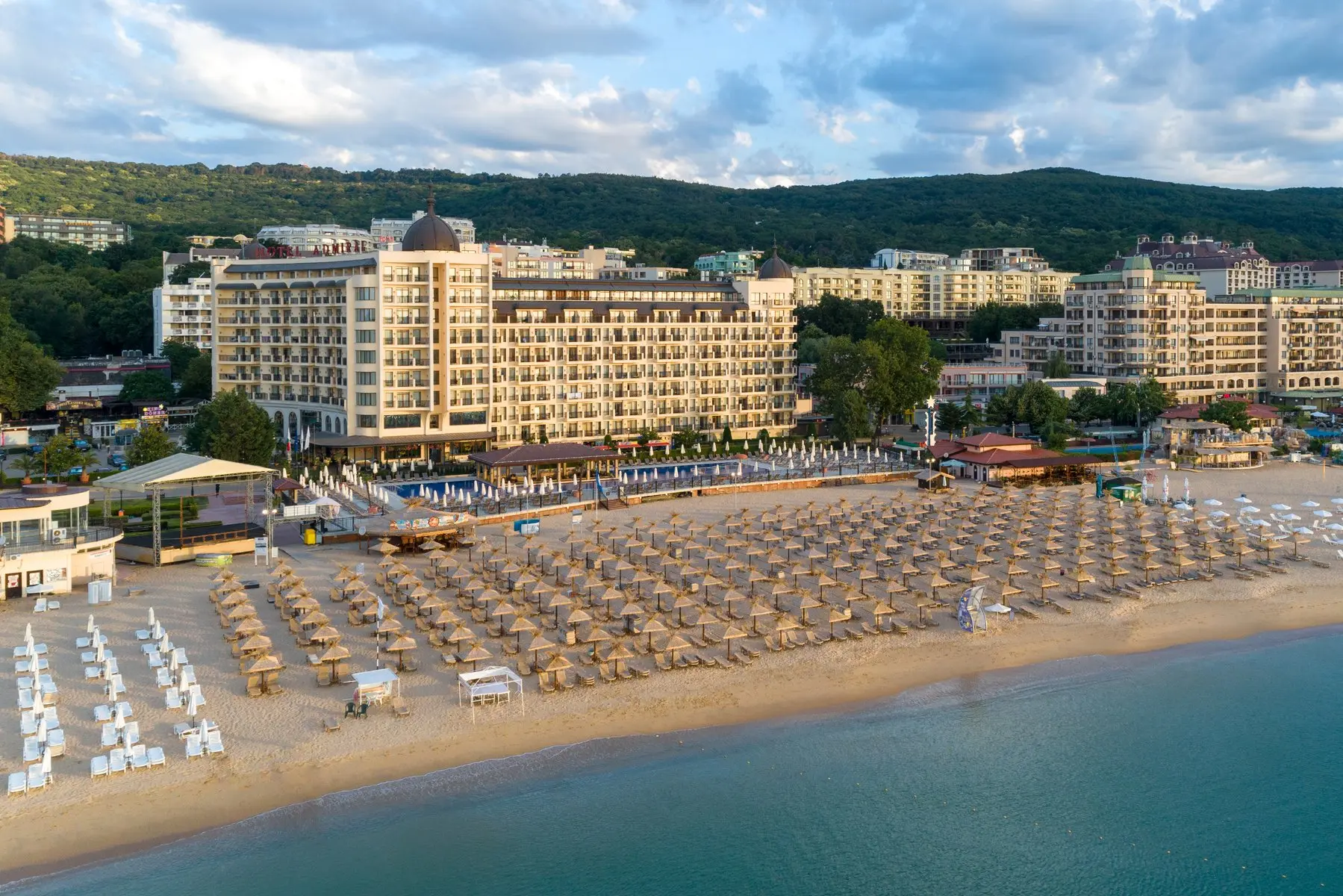 Plaża przy hotelu Admiral
