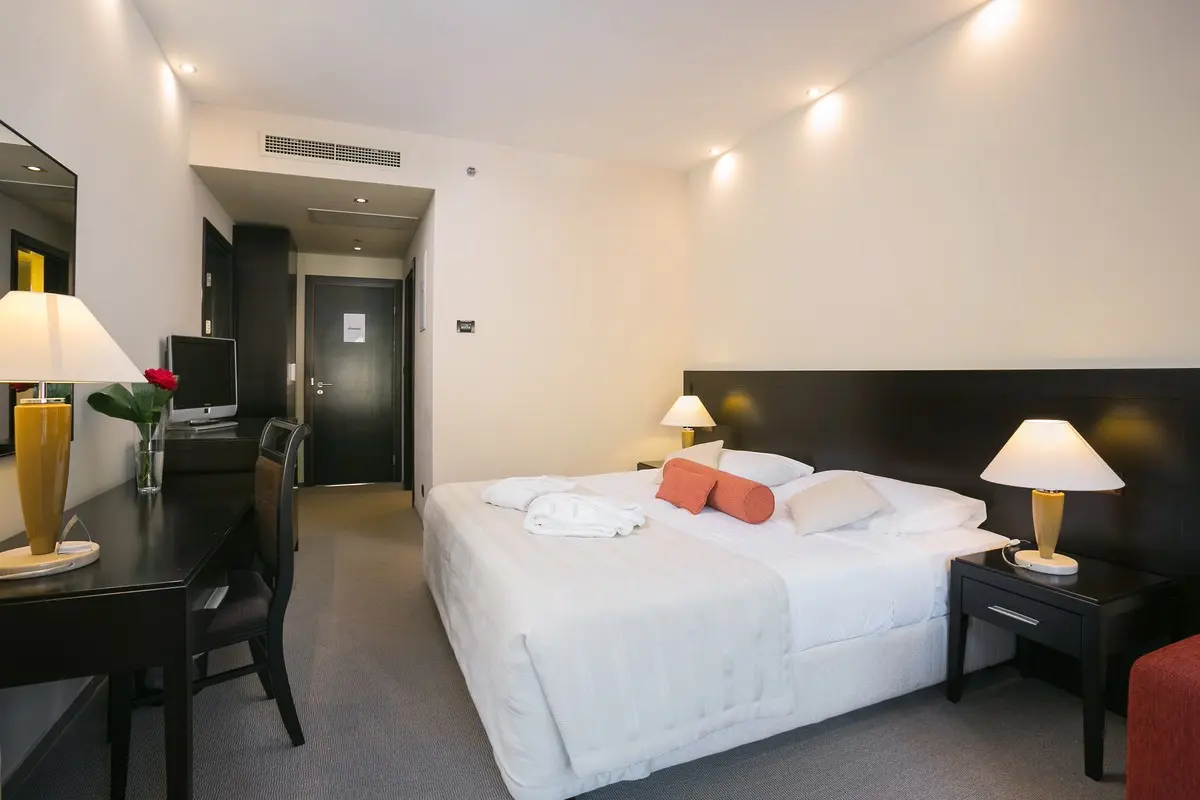 Admiral — ADMIRAL GRAND HOTEL