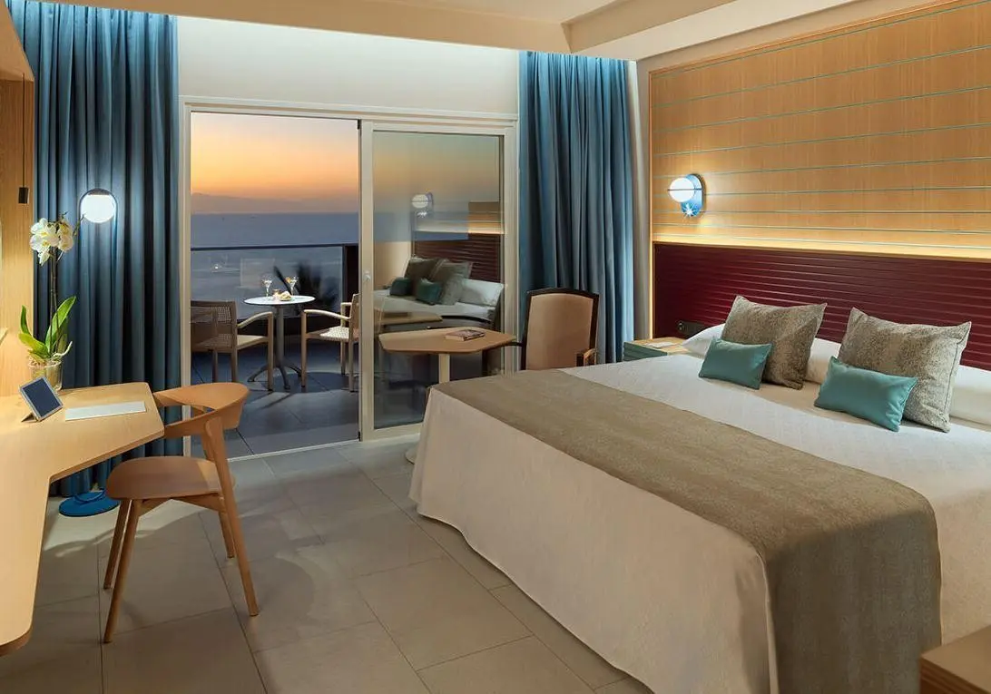 Adrian Roca Nivaria — ADRIAN ROCA NIVARIA