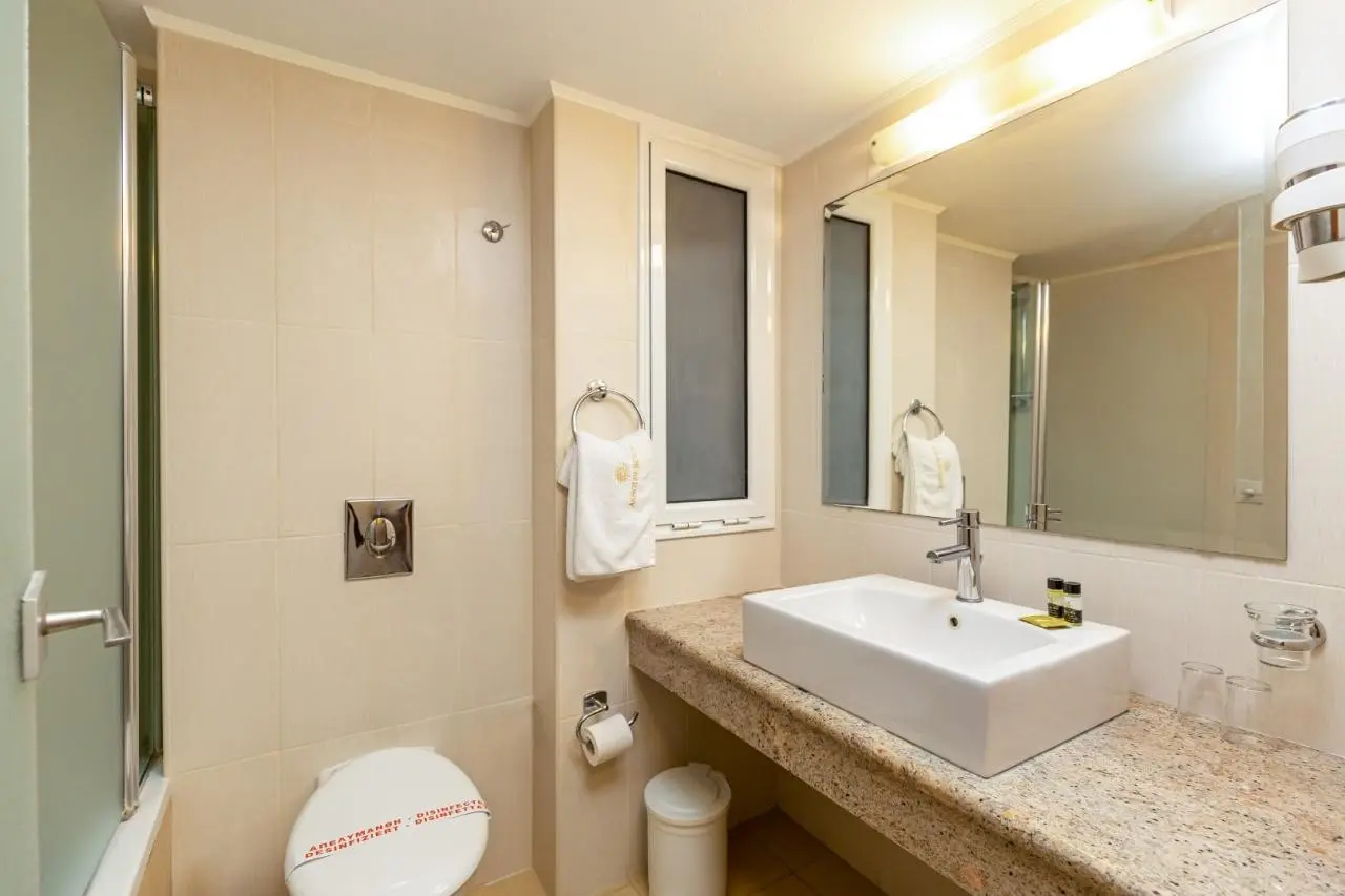 Akrotiri Beach — AKROTIRI BEACH