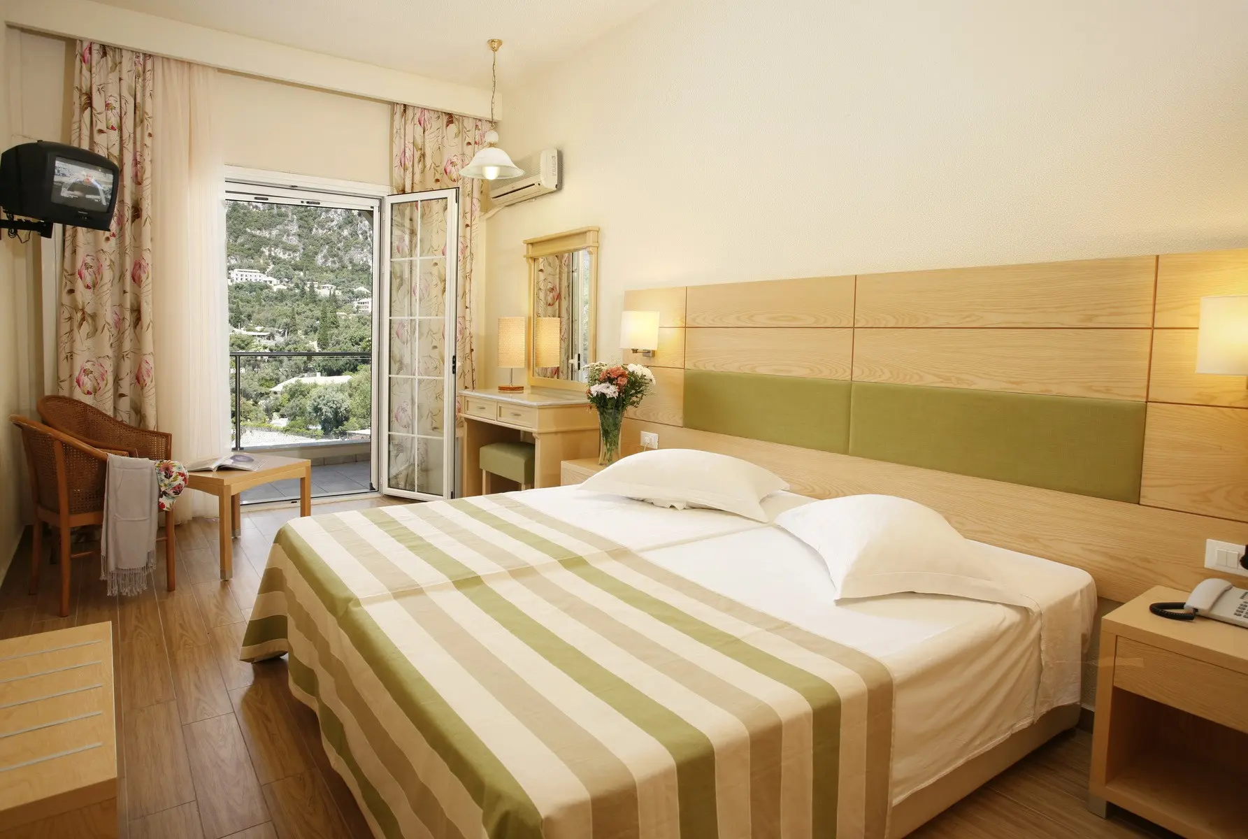 Akrotiri Beach — AKROTIRI BEACH