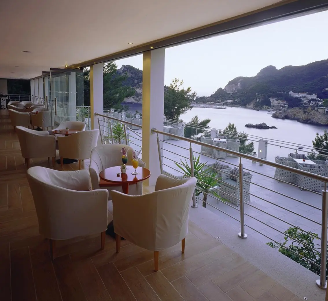 Akrotiri Beach — AKROTIRI BEACH