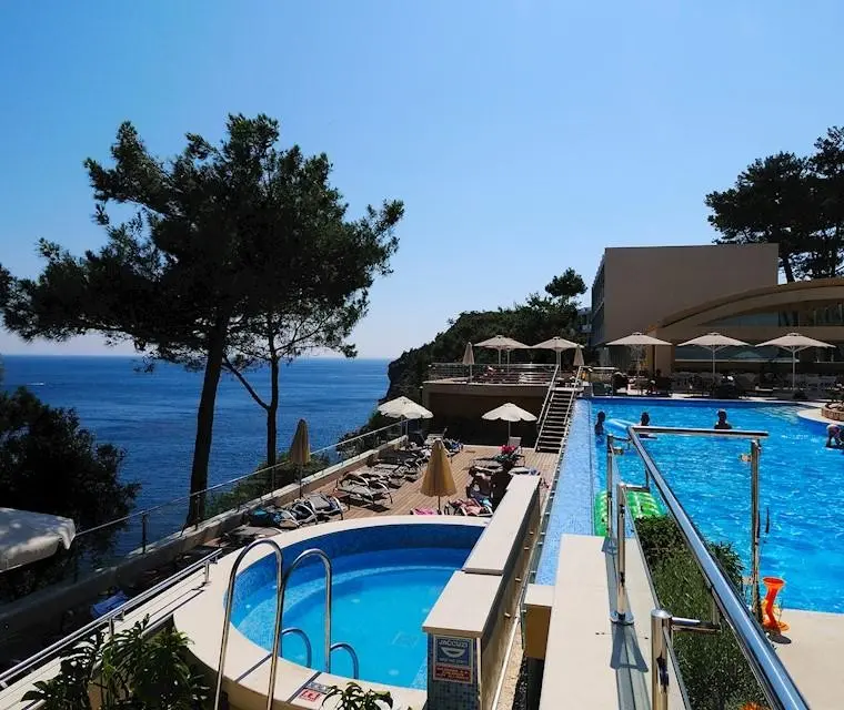 Akrotiri Beach — AKROTIRI BEACH