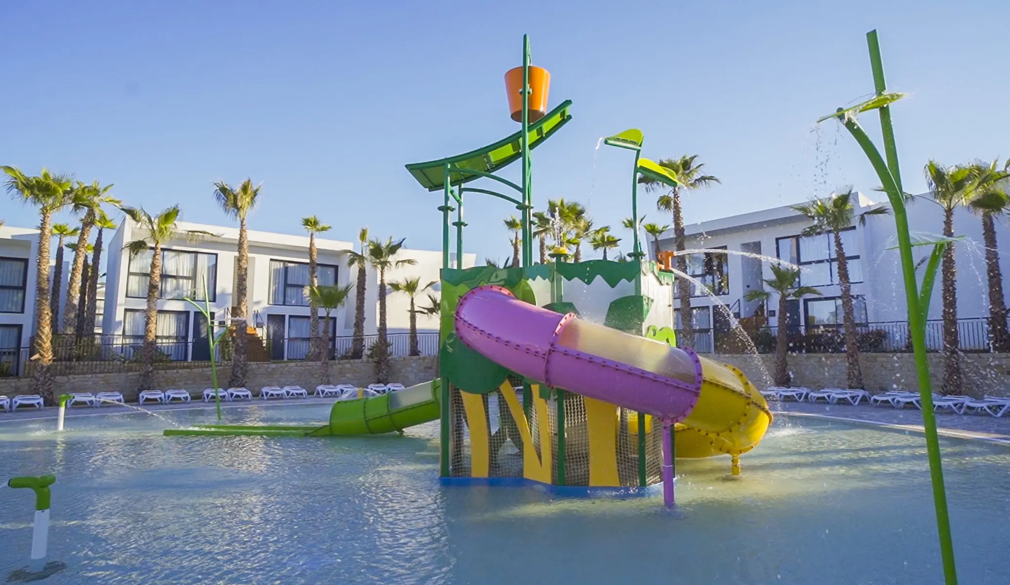 Alannia Salou — ALANNIA SALOU