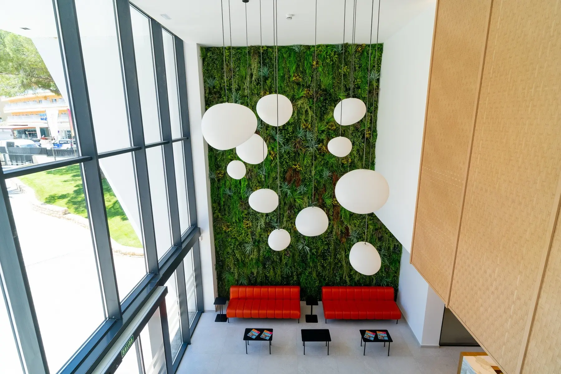 Alannia Salou — ALANNIA SALOU