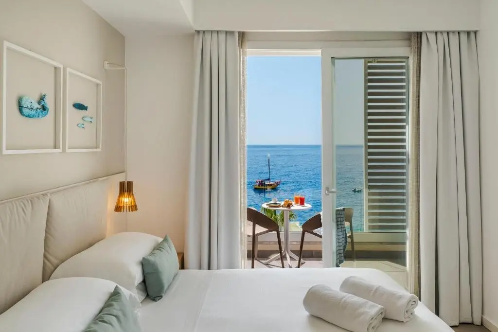 Albatros Beach Hotel — ALBATROS BEACH HOTEL