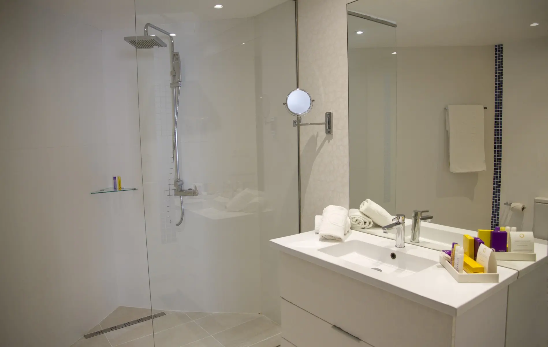 Łazienka w pokoju hotelu Alegria Mar Mediterrania