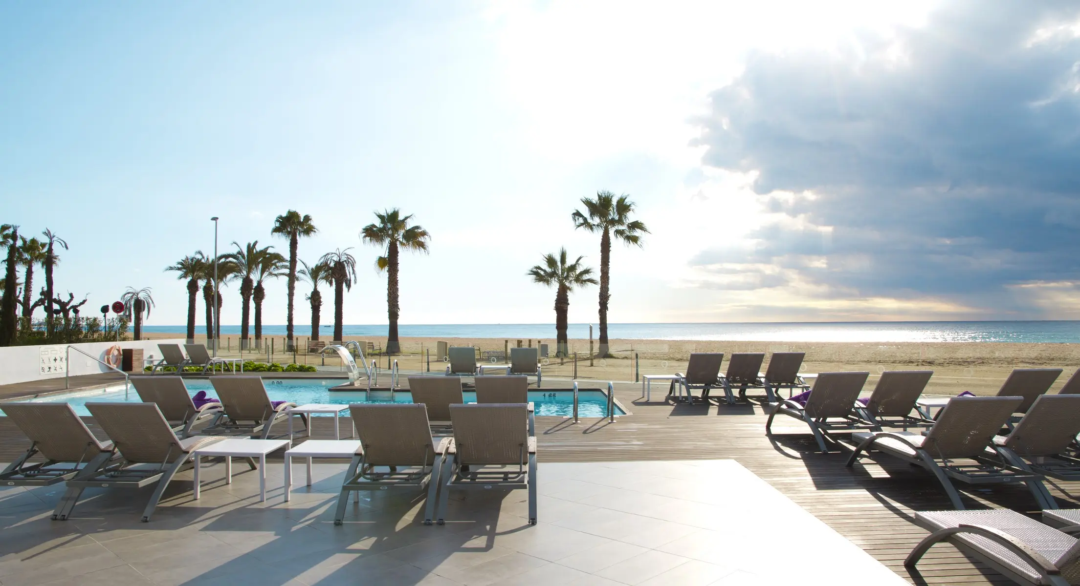 Basen w hotelu Alegria Mar Mediterrania