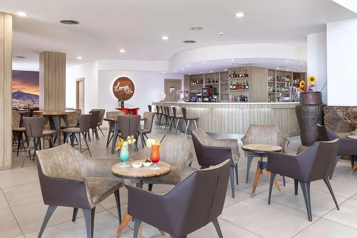 Alexandre Hotel Gala — ALEXANDRE HOTEL GALA