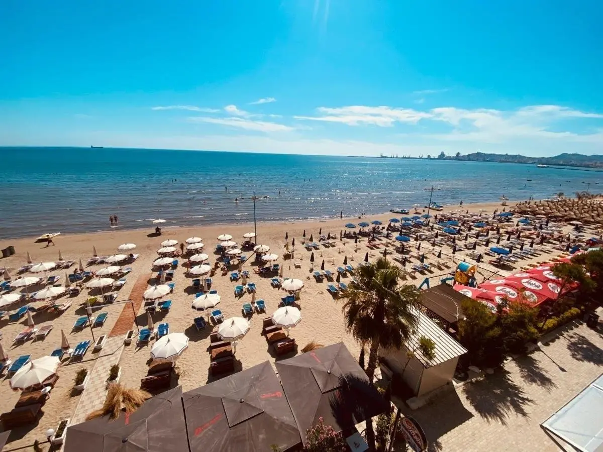 Plaża przy hotelu Alion Hotel