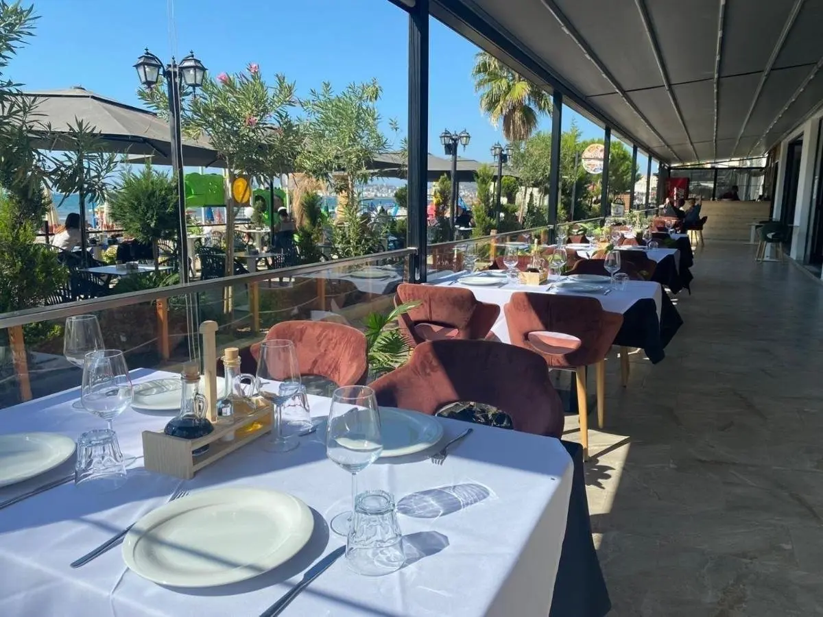 Restauracja i jedzenie w hotelu Alion Hotel