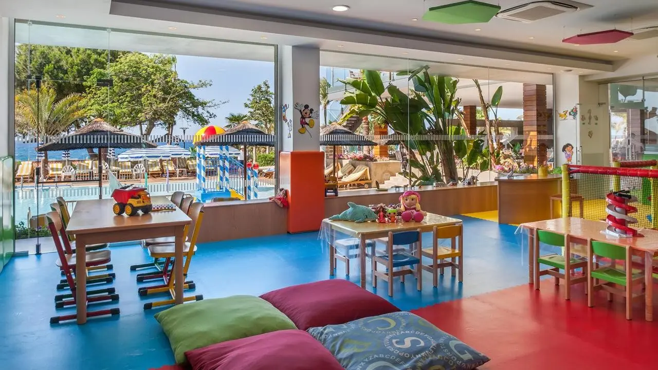 Amathus Beach Hotel Limassol — AMATHUS BEACH LIMASSOL