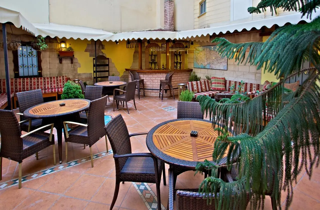 Amber Hotel Istanbul — AMBER HOTEL ISTANBUL