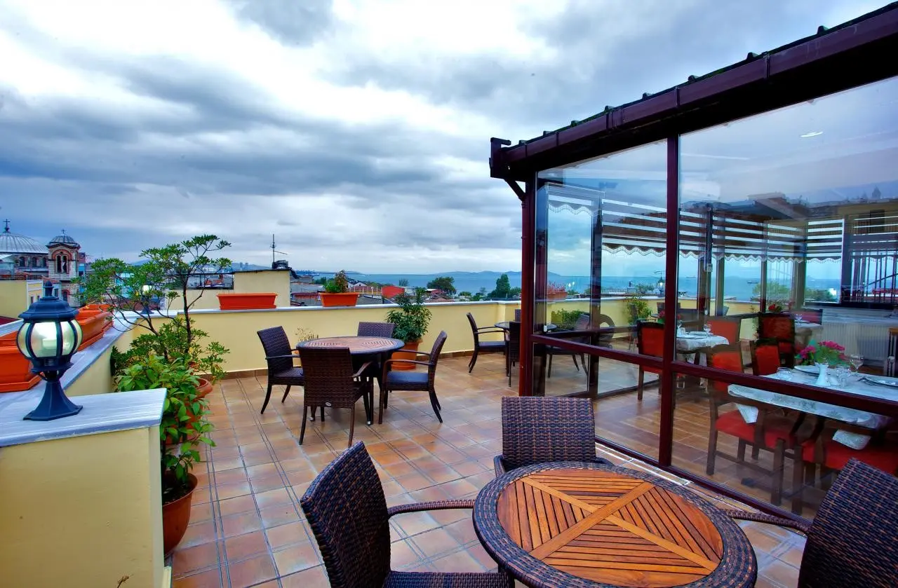 Amber Hotel Istanbul — AMBER HOTEL ISTANBUL