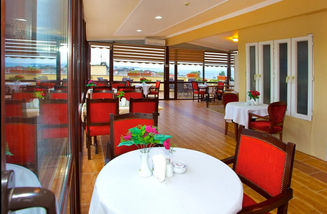 Amber Hotel Istanbul — AMBER HOTEL ISTANBUL