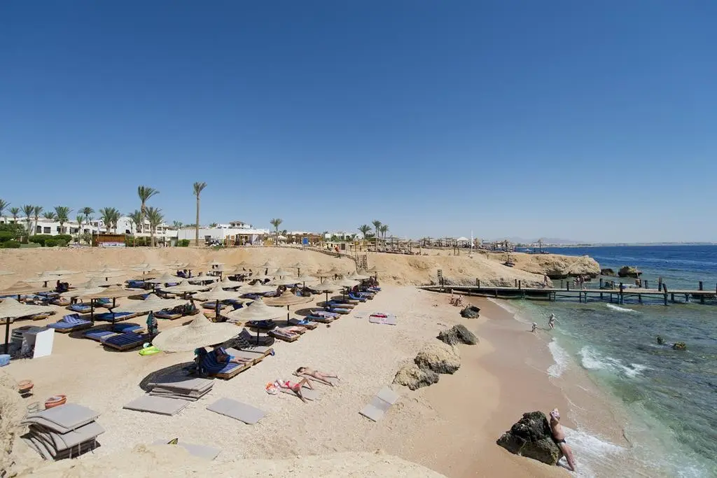 Amphoras Beach — AMPHORAS BEACH RESORT