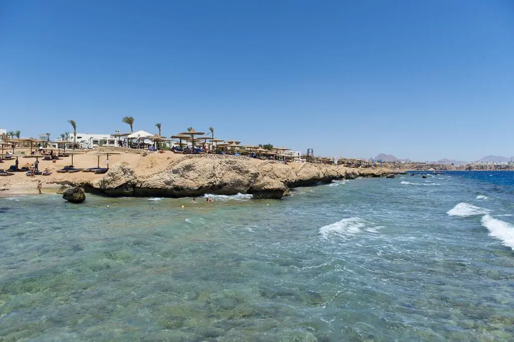 Amphoras Beach — AMPHORAS BEACH RESORT