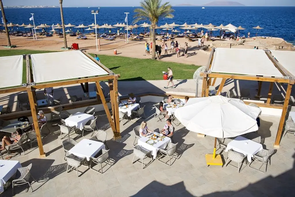 Amphoras Beach — AMPHORAS BEACH RESORT