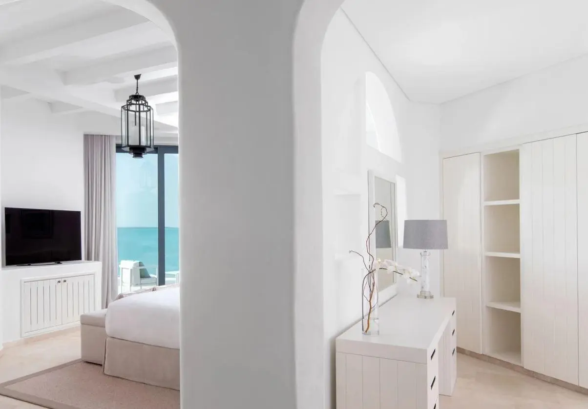 Anantara Santorini Abu Dhabi Retreat — ANANTARA SANTORINI ABU DHABI RETREAT