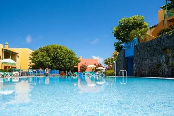 Apartamentos La Caleta — APARTAMENTOS LA CALETA