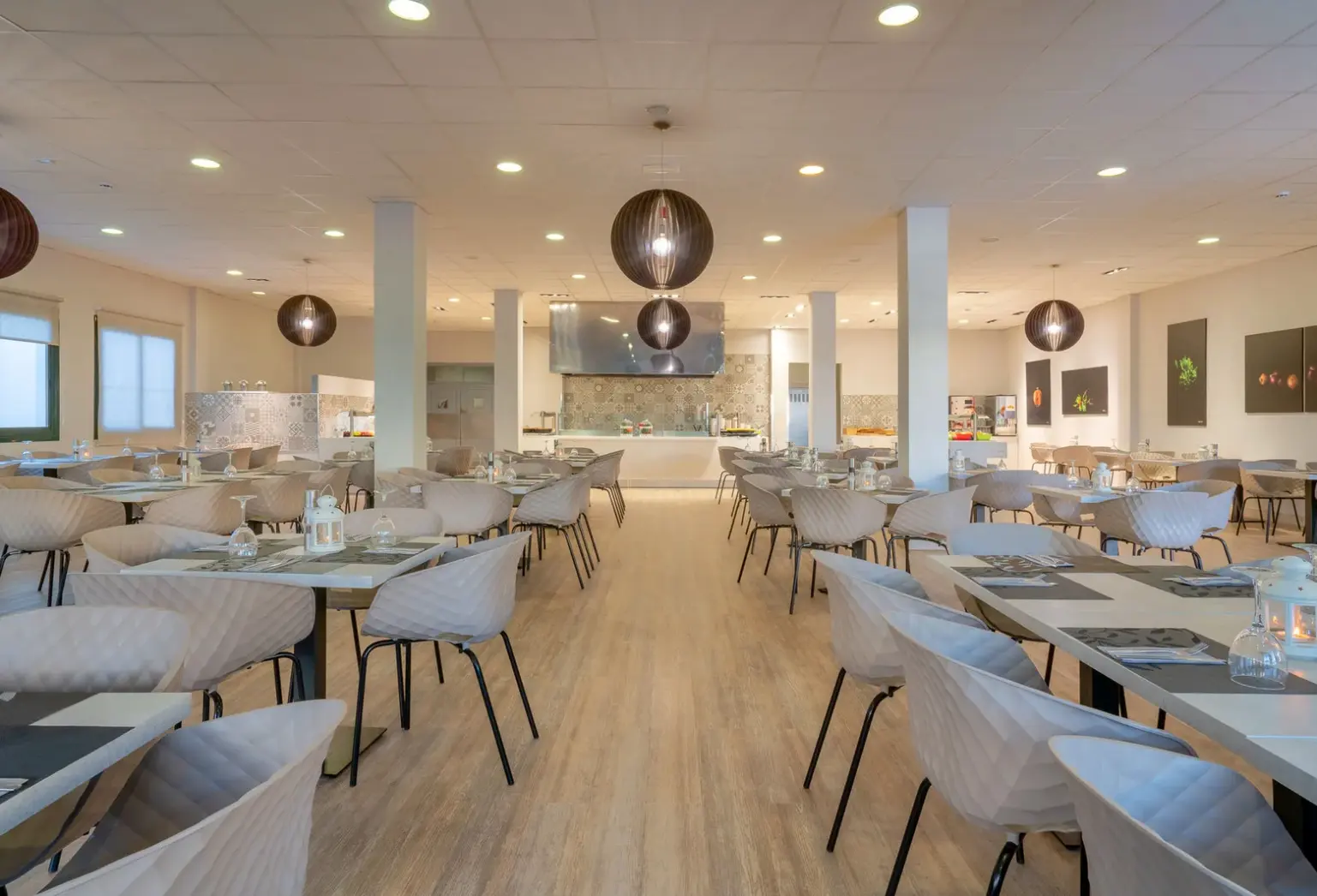 Restauracja i jedzenie w hotelu Apartamenty Club Santa Rosa