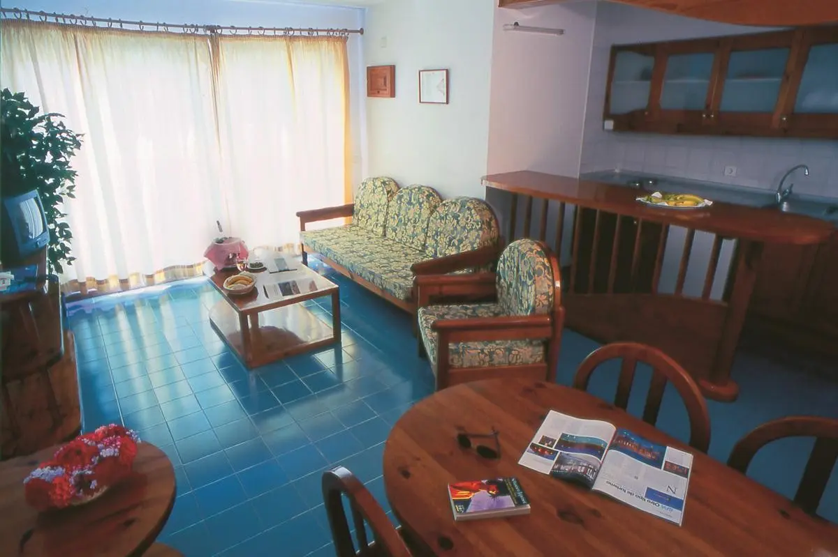 Aparthotel Costa Mar — APARTHOTEL COSTA MAR