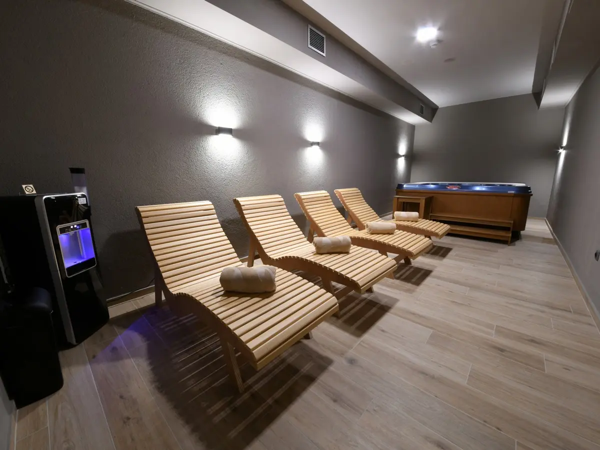 Aparthotel Milenij — APARTHOTEL MILENIJ