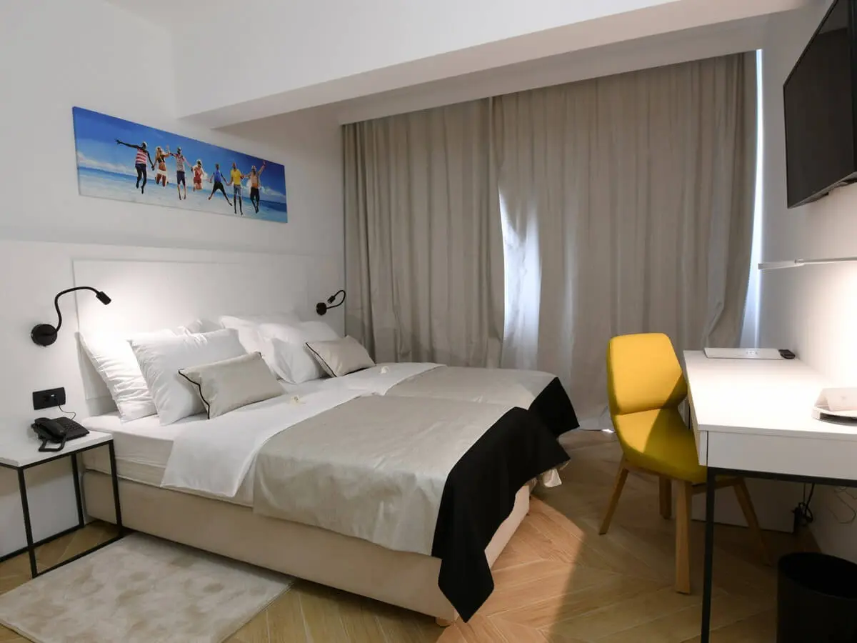 Aparthotel Milenij — APARTHOTEL MILENIJ